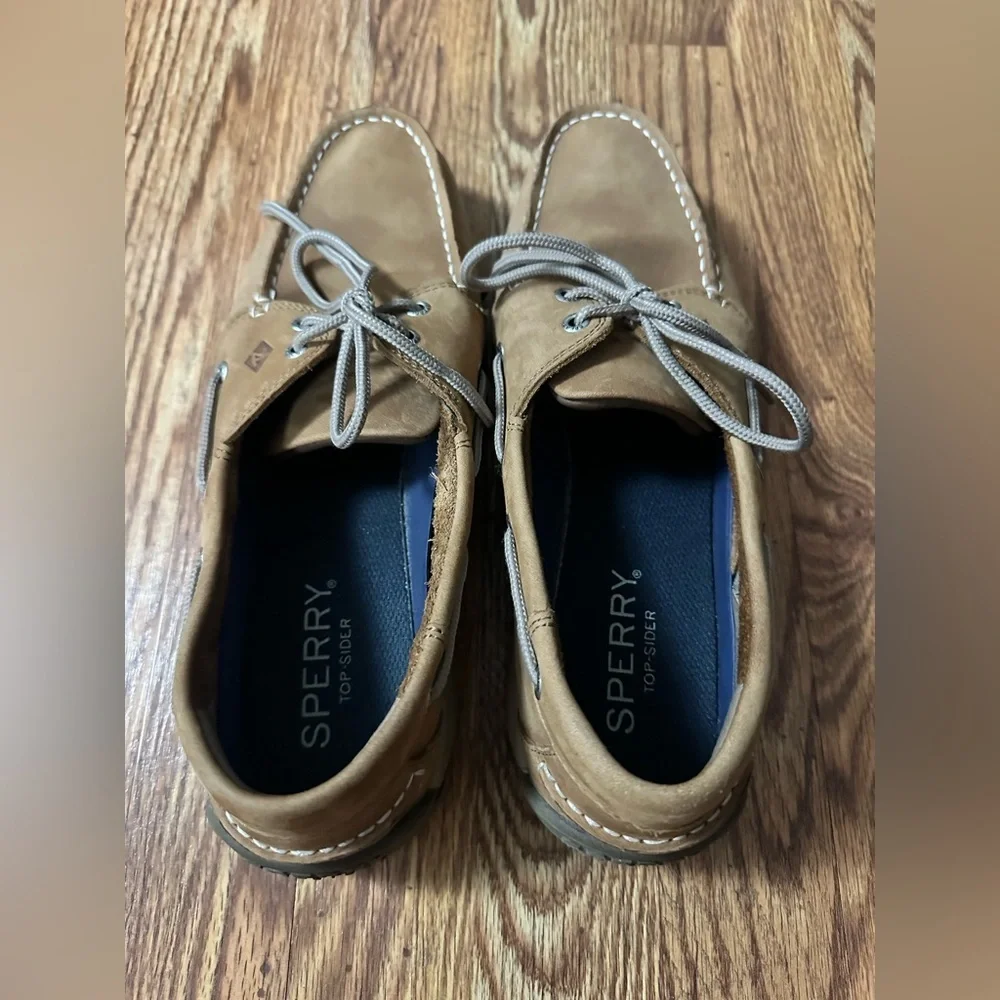 Sperry excellent see